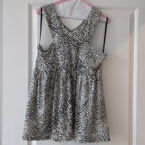 New York & Company Stretch Top